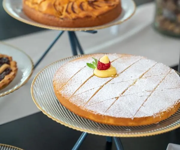 可利佩酒店 4* 佩萨罗