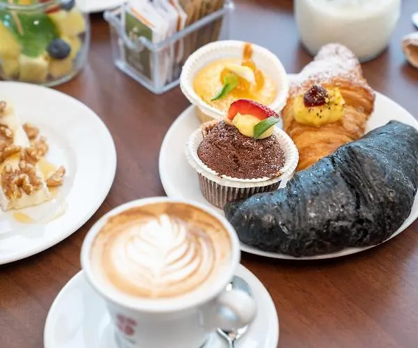 可利佩酒店 4* 佩萨罗