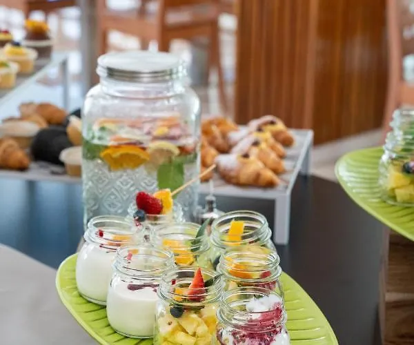 可利佩酒店 酒店