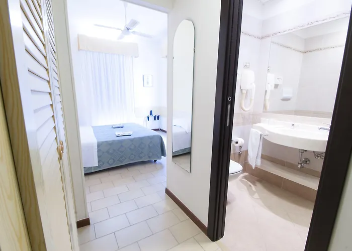 可利佩酒店 佩萨罗